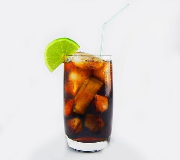 Celebra el Día Internacional del ron con estos 5 cocteles 2 Cuba libre uno de los cocteles para celebra el Dia Internacional del Ron. Foto Ernesto Rodriguez en