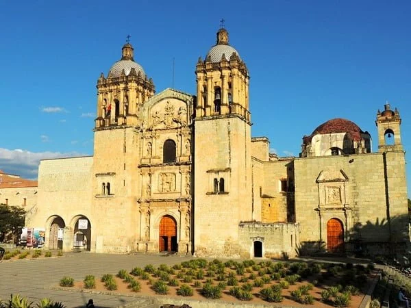 Santo Domingo, en Oaxaca, una de las iglesias más hermosas. Foto Öskr Rck Licencias Creative Commons
