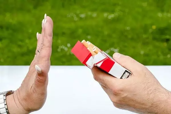 Evita el consumo del tabaco y tu salud mejorará. Foto Myriams-Fotos en Pixabay