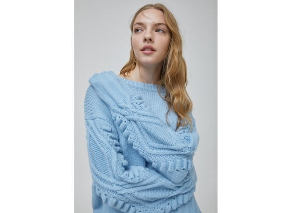 Combate el blue monday con moda y belleza 4 Suéter de punto, de Pull and Bear