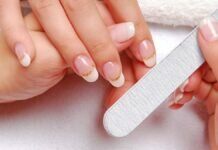 Manicure francés 2021. Nuevas ideas para tus uñas. Foto Valuavitaly para freepik. es