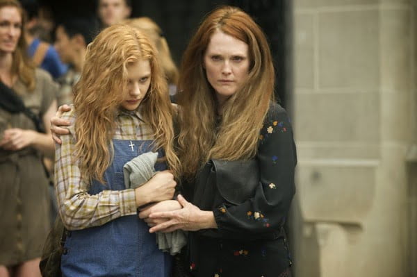 Chloë Grace Moretz y Julianne Moore en la nueva versión de Carrie