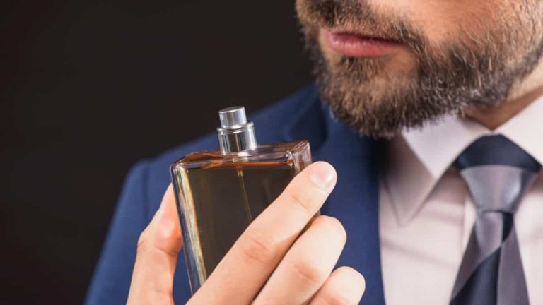En la muñeca, en el cuello… ¿dónde es mejor aplicar el perfume?